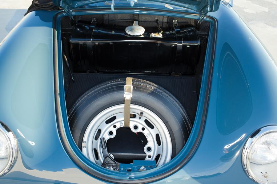  Porsche 356A 1600 Speedster 1958 года  (фото 13 из 42)